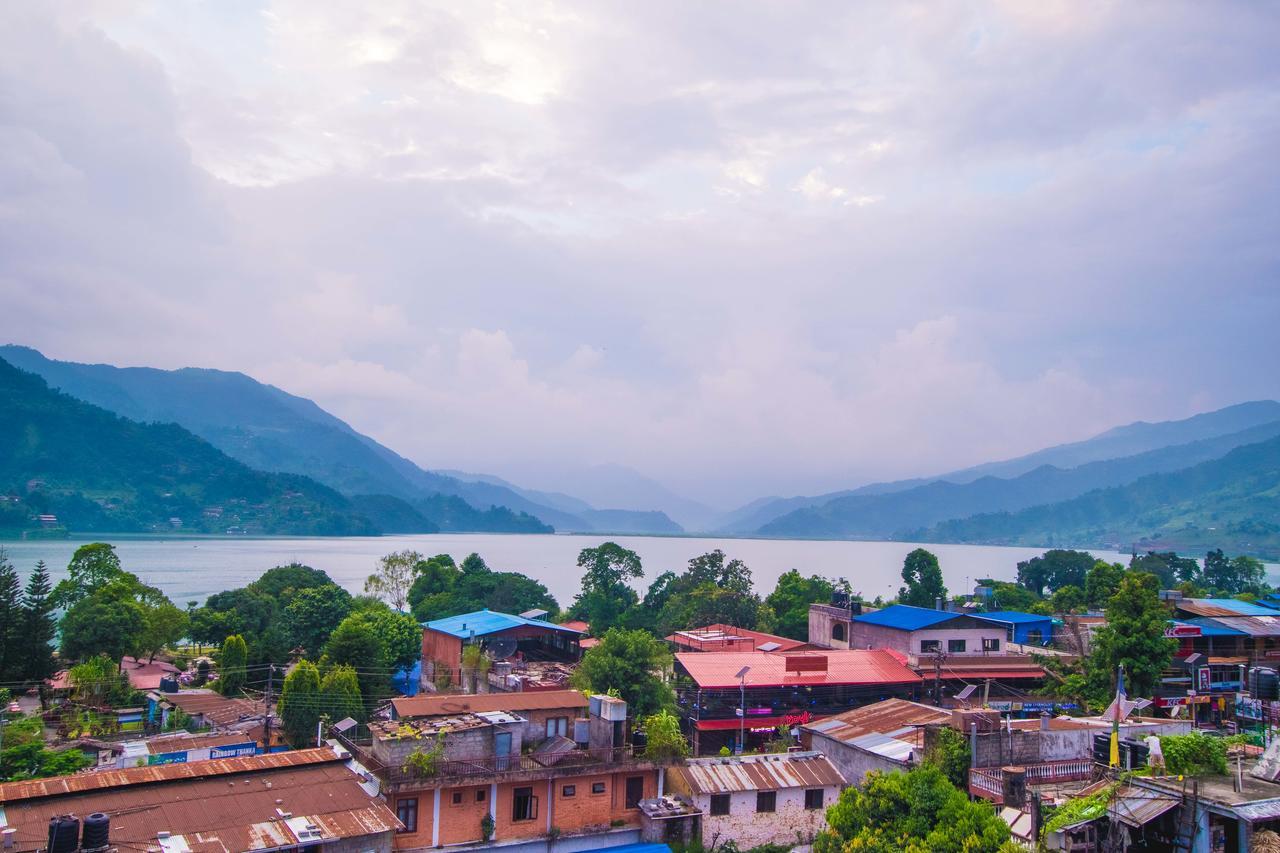 Hotel Meera Pokhara Exterior foto