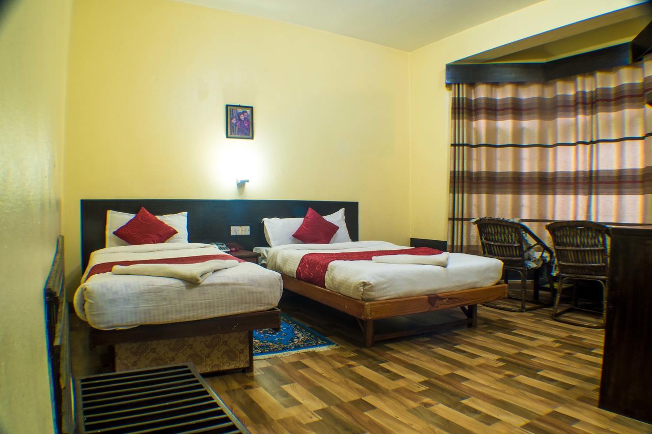 Hotel Meera Pokhara Exterior foto